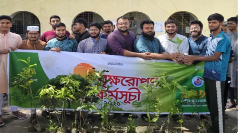 ময়মনসিংহ মেডিকেলে রেটিনা ব্লাড ডোনার ক্লাব এর বৃক্ষরোপণ কর্ম